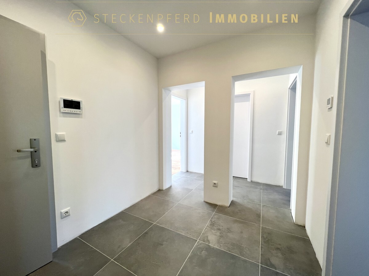 Großzügiger Wohnungseingang