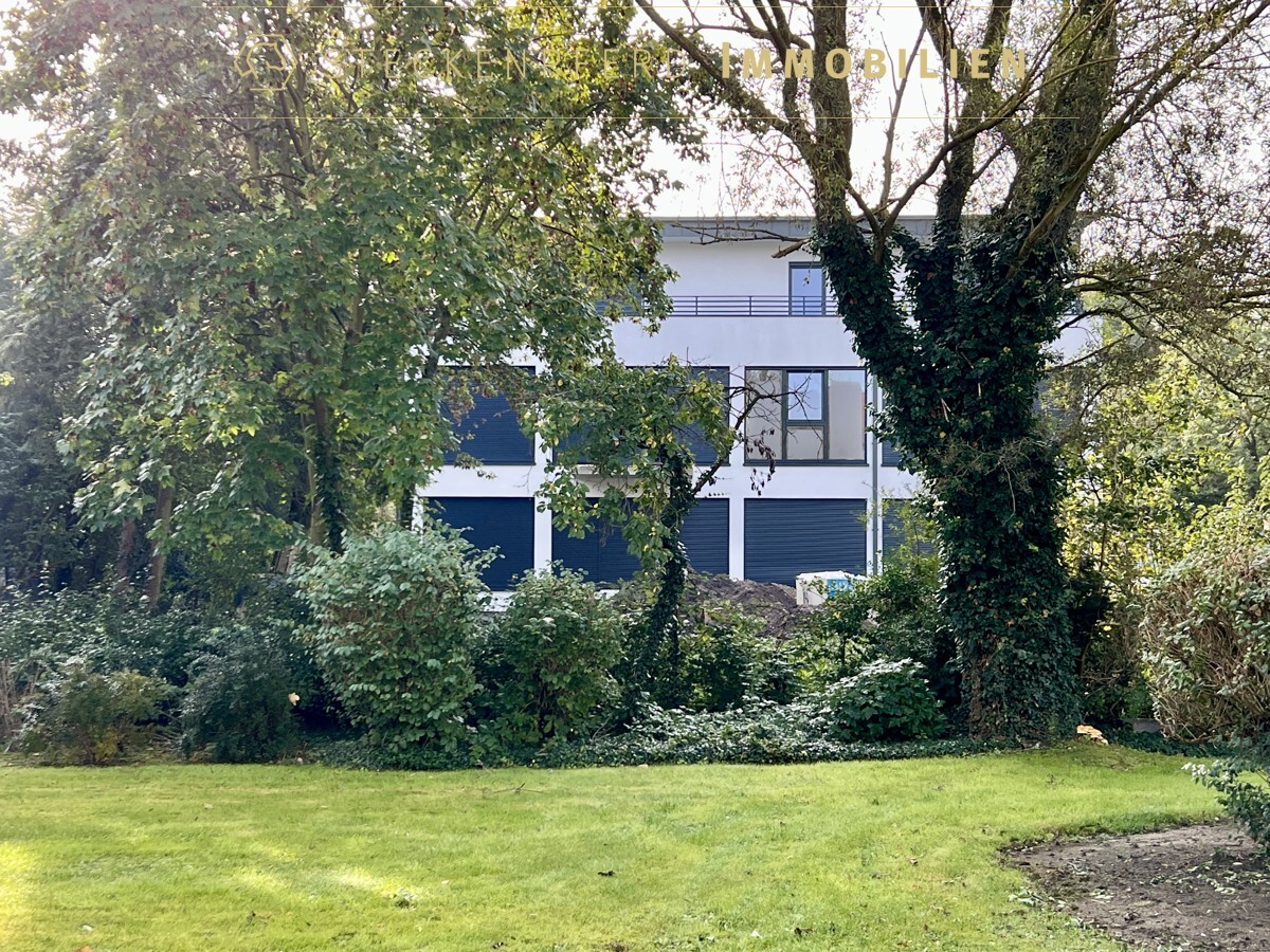 rückwärtige Hausansicht