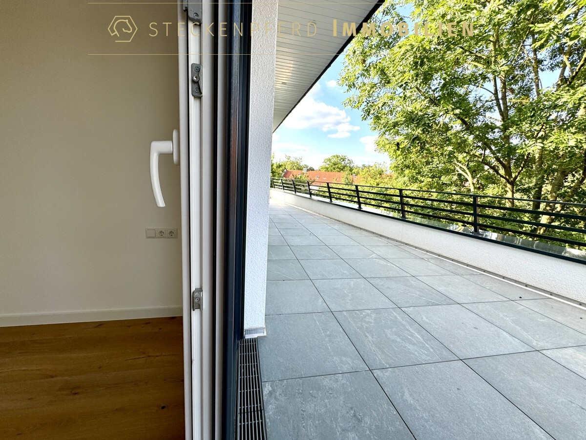 mit riesigen Dachterrasse