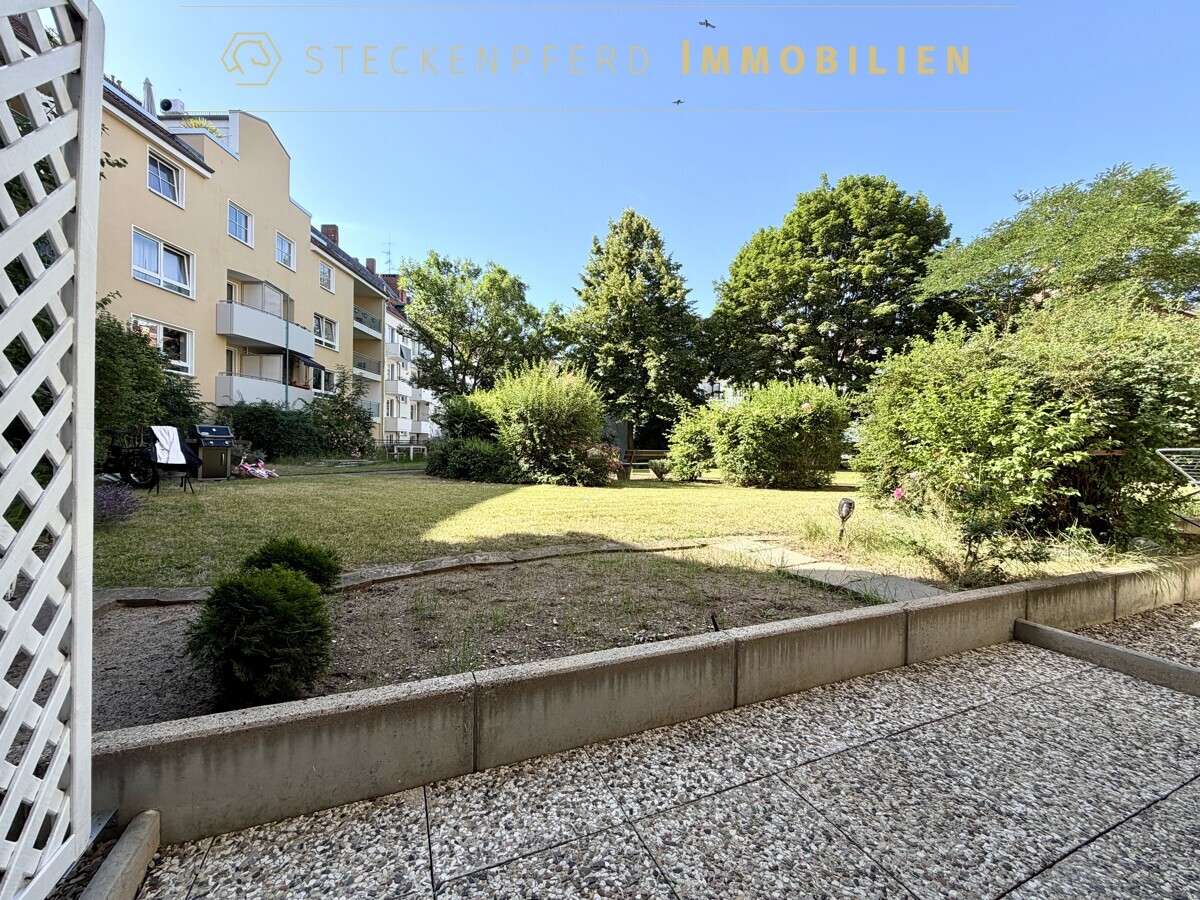 Frisch renoviert und barrierefrei 2Zi-Terrassenwohnung mit Traumblick in die geschützte Gartenanlage