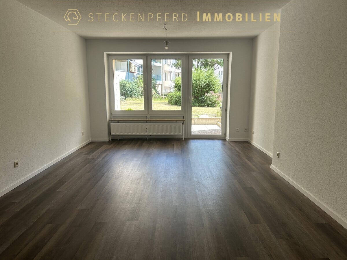 Wohnzimmer mit Terrasse