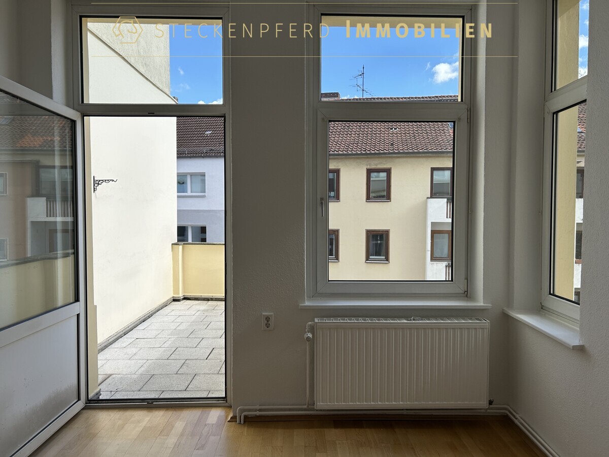 mit Sonnenbalkon 