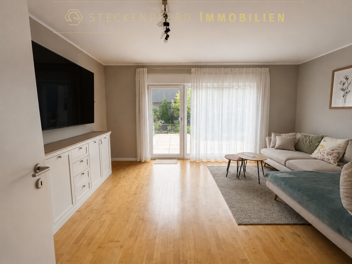 Wohnzimmer mit Terasse