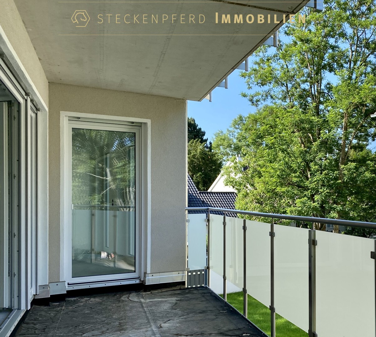 Balkon mit Grünblick